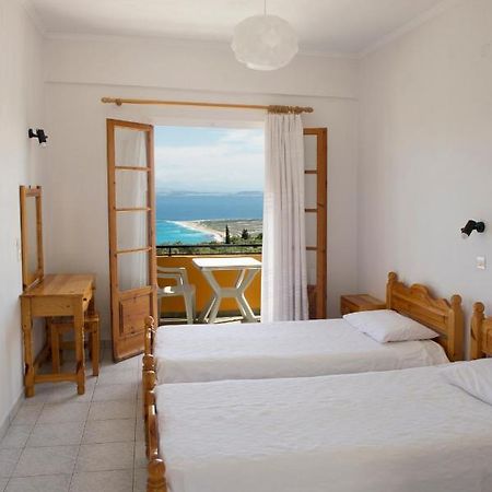 Pansion Laertes Daire Tsoukaládhes Oda fotoğraf